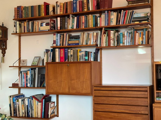 Image 1 of Vintage wandsysteem (Poul Cadovius Royal System?)