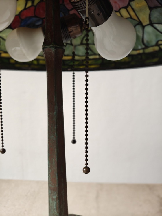 Image 1 of Reproduction of Tiffany poppy table lamp - bronze base