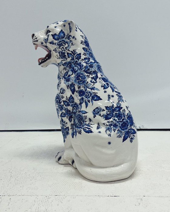 Image 1 of Sculpture de tigre en céramique - Bleu de Delft