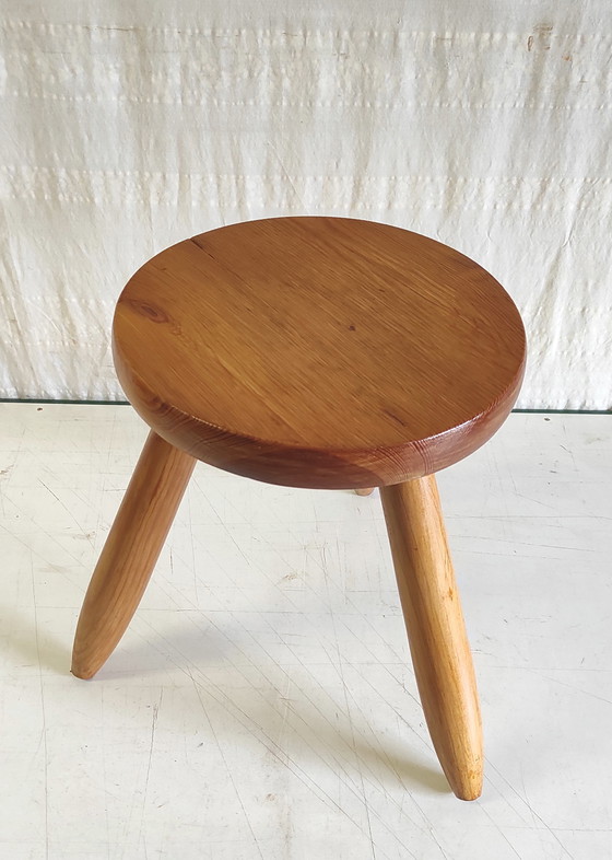 Image 1 of Tripod stool in solid pine - mid-20th century