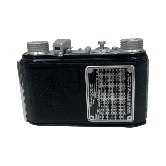 Image 1 of German Welta Welti I Meyer-Optik Trioplan 2.9/50 camera, 1950s, in working order
