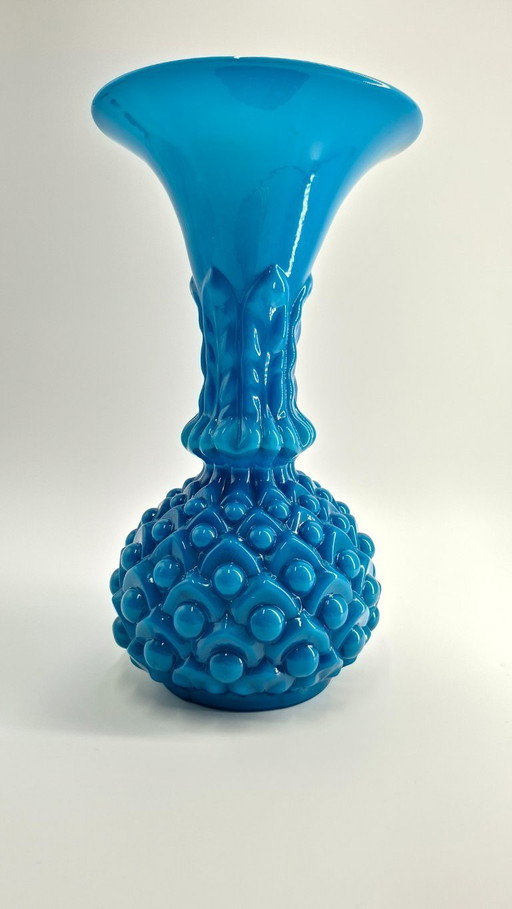 Vaso ananas in opalino blu della fabbrica Baccarat