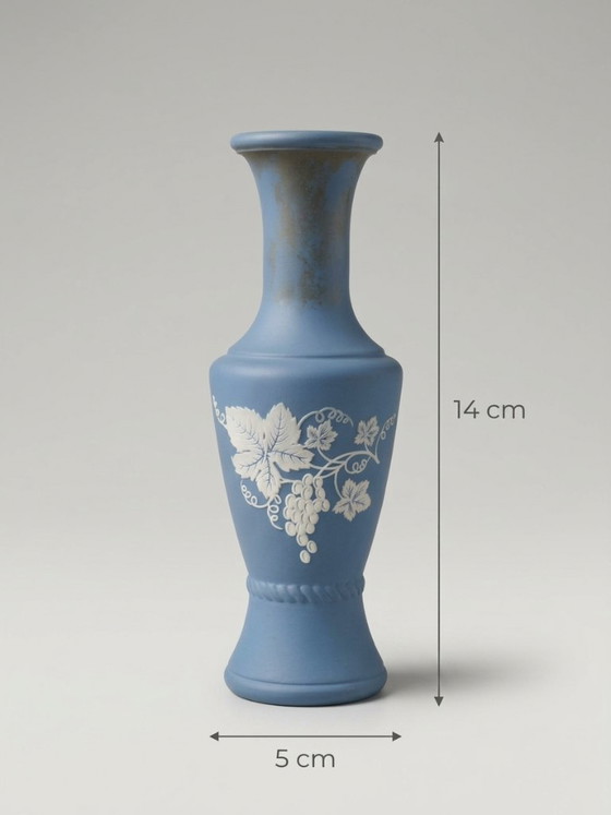 Petit vase en verre ambré revêtu de bleu – Décor de vigne – 14 cm – Glass (photo 8 of 9)
