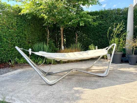 Hangmat met aluminium standaard en dik gewatteerd kussen – Ligbed tuin, Polyester (photo 4 of 29)