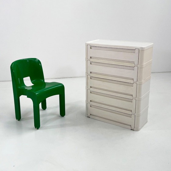 Cómoda blanca de 5 cajones, modelo 4964, diseñada por Olaf Von Bohr para Kartell en la década de 1970. (photo 8 of 10)