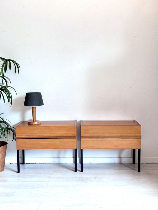 Vintage Minimalistische Nachttische 60er Jahre – nachtkastjes, Wood, Metal