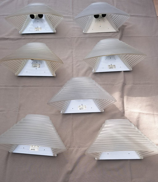 Conjunto de (7) apliques de pared diseñados por Angelo Mangiarotti para Artemide, 1980