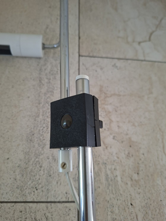 Hala Schreibtischlampe – Schreibtischlampen, Metal, Plastic (photo 4 of 5)