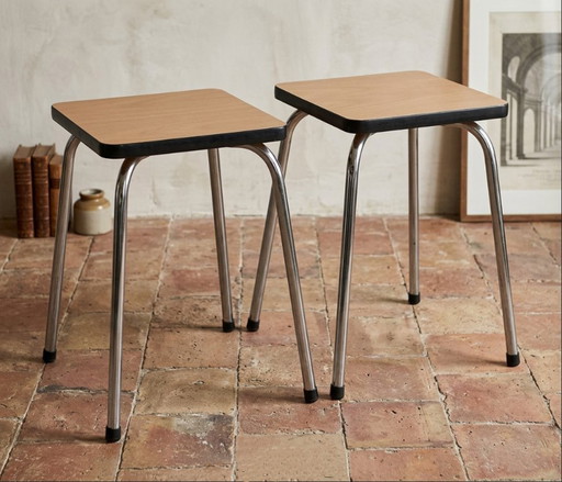 Set aus zwei Formica-Hockern