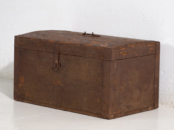 Coffre ancien avec structure métallique (c.1920) #3 – Commodes, Metal, Rustic (photo 25 of 34)