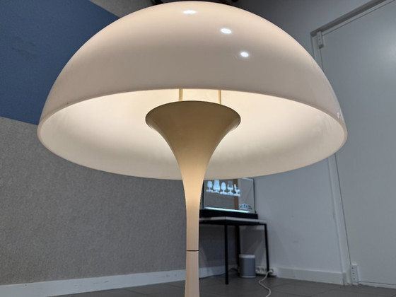Image 1 of Louis Poulsen | Verner Panton | Panthella Vloerlamp Laag | Wit | 1 stuk