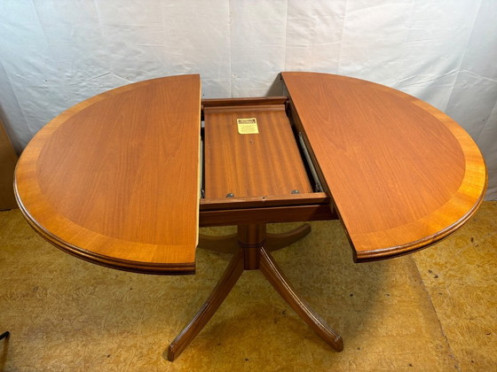 Tavolo da pranzo allungabile rotondo in teak vintage William Lawrence | Mid-Century | Ispirazione danese. Un (photo 7 of 12)