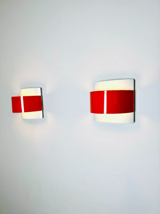Curved Wall Lamps in Red and White by Peter Celsing for Falkenbergs Belysning, Sweden, 1960s – Wall lights (photo 7 of 8)