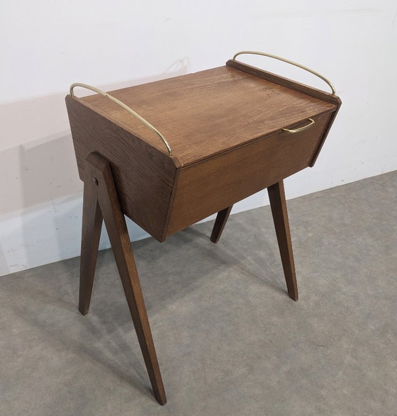 Image 1 of Table d'appoint scandinave en teck, années 1960.