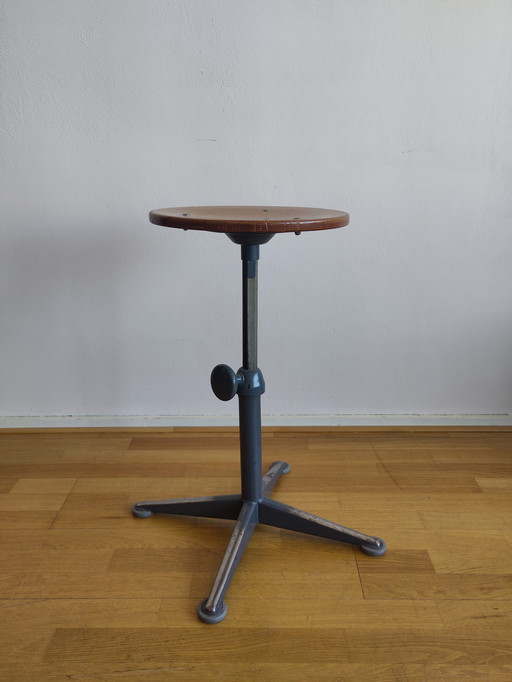 Friso Kramer Stool Ahrend the Circle