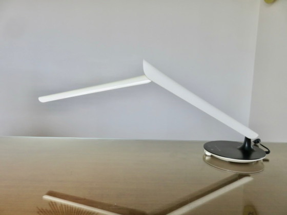 Image 1 of Lampe de bureau design en polycarbonate blanc et noir
