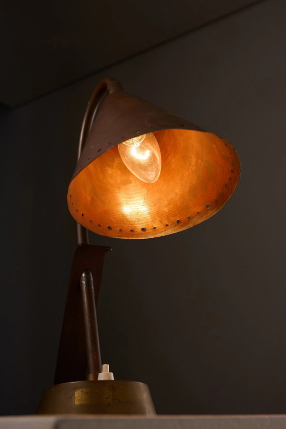 Lampe de table moderniste en cuivre et laiton, France, Mid Century Modern (photo 3 sur 11)