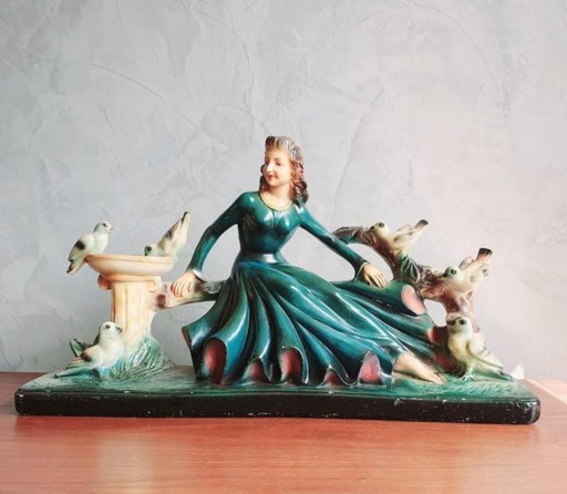 Groot Art-deco beeld uit begin 1900 met vrouw en vogeltjes
