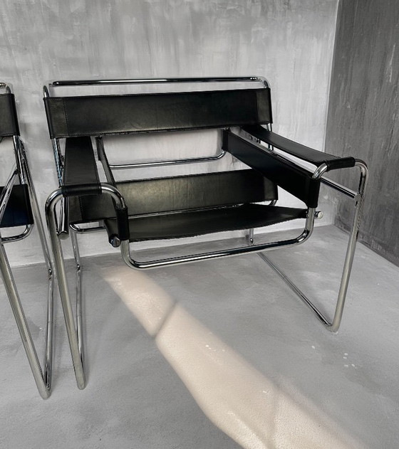 Image 1 of Coppia di sedie Wassily vintage di Marcel Breuer
