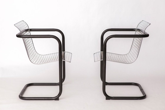 Image 1 of Coppia di poltrone vintage in metallo - rete metallica cromata e struttura nera - Italia anni '80