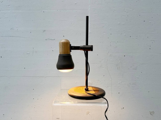 Image 1 of Lampe de table composée d'éléments en métal et en bois, années 1970