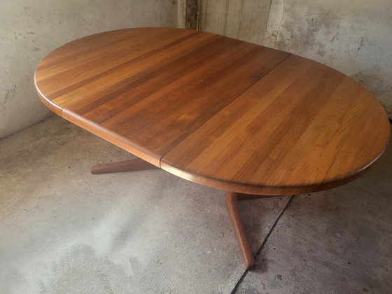 Image 1 of Vintage extendable round dining table in teak, Denmark 1960