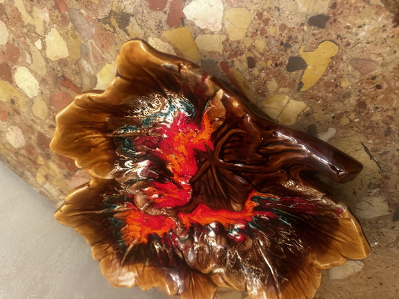 Image 1 of Vintage keramische fruitschaal of zaklepel Barbotine in blad toegeschreven aan Vallauris - 35/40 cm