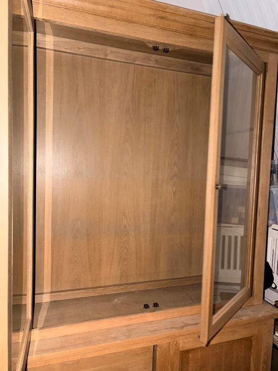 Wooden display cabinet with glass doors, Brown, Klassiek (photo 4 of 5)