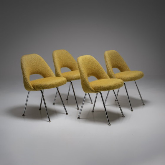 Image 1 of 4 sedie da pranzo modello 72 di Eero Saarinen per Knoll Inc.