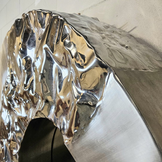 Image 1 of Specchio cromato vintage grande e organico unico (specchio Mercury) (collezione Phillips)