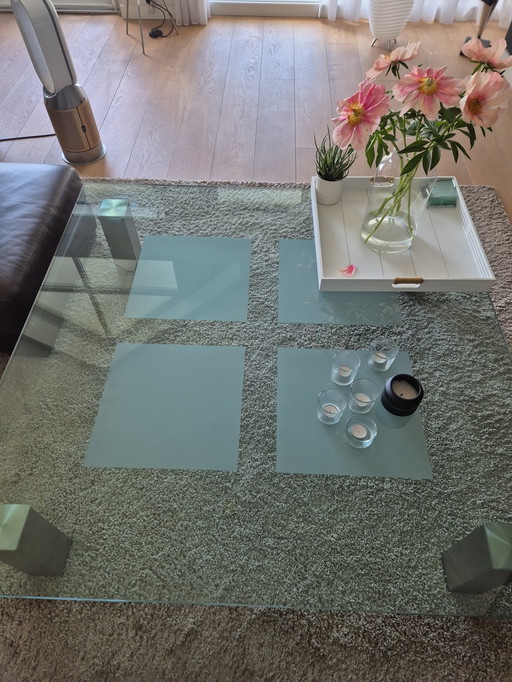 Glass Table 2 cm Thick