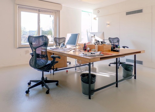 i29 Conference Table, Work Table