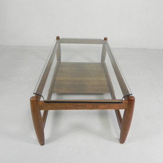 Image 1 of Scandinavische salontafel met glazen blad, jaren '60