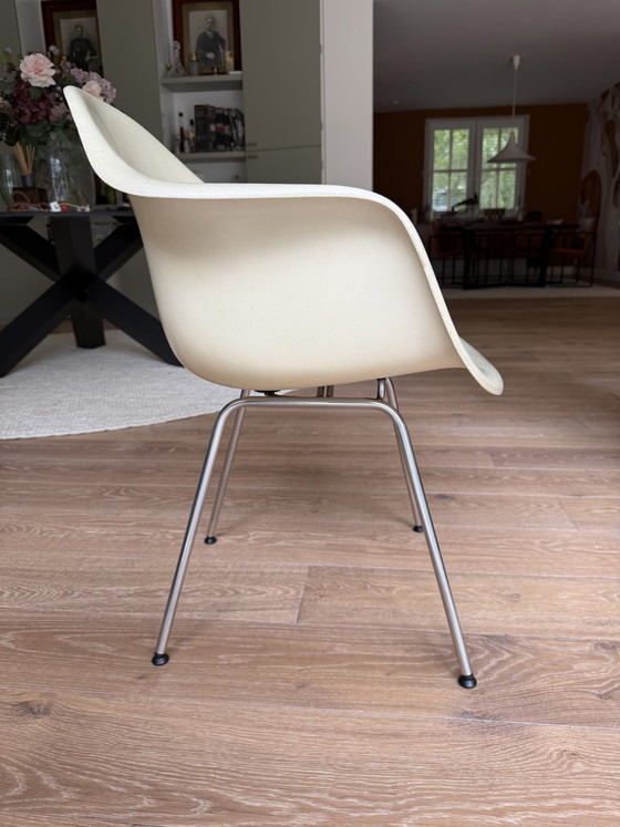 Set di 6 poltrone vintage Eames Fiberglass Armchairs – Herman Miller – Sedie da pranzo (photo 3 of 5)