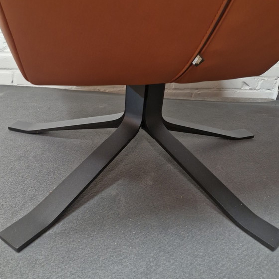 Design su modello stock Djenne – Design on Stock, Poltrone, Leather, Metal (photo 8 of 10)
