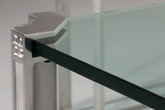 Image 1 of I tavoli T24 di Peter Ghyczy sono un set di due pezzi degli anni Settanta.