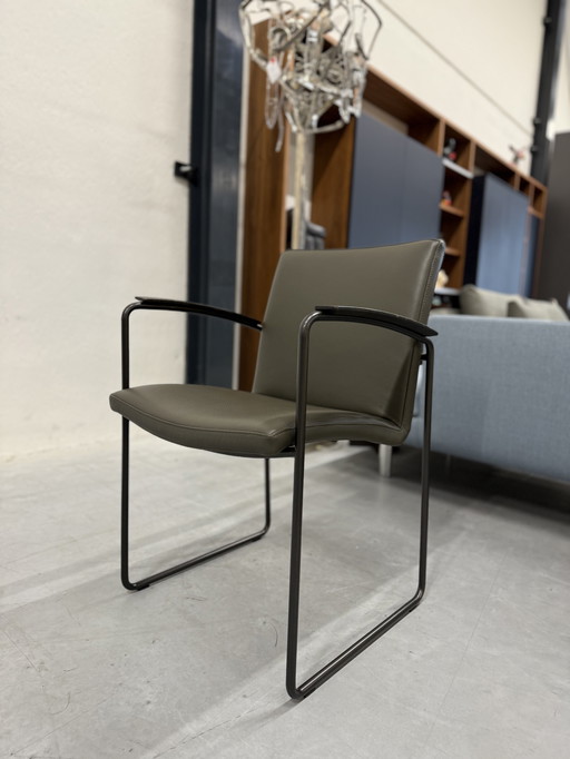 Leolux Talos Dining chair green leather