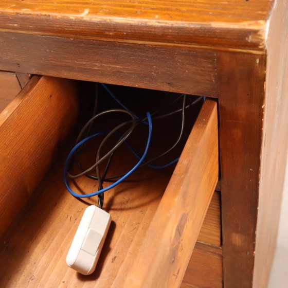 Image 1 of Commode en sapin teinté noyer