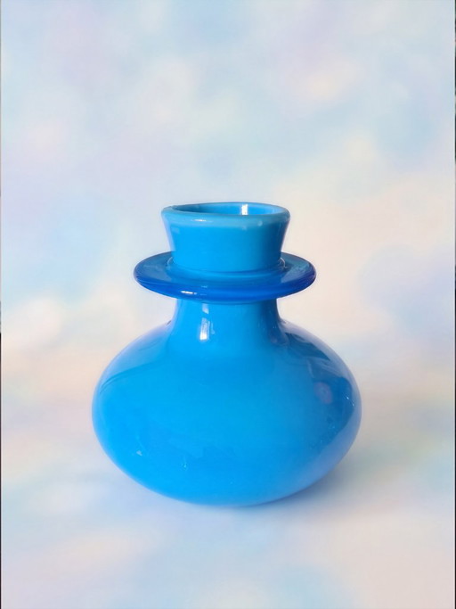 Kosta Boda designer vase by Erik Höglund in stunning turquoise color from 1950-1960.