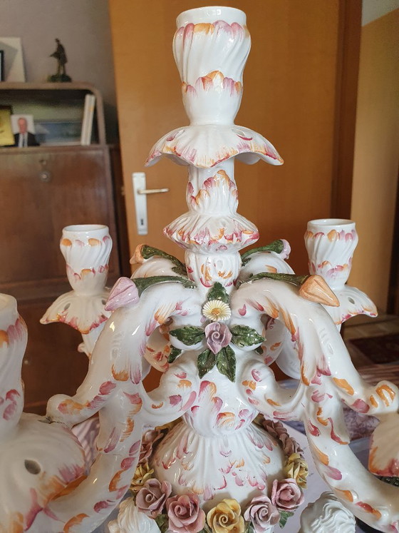 Magnifique chandelier XXL vintage en porcelaine italienne (53 cm) – Style Capodimonte – En parfait état ! (photo 4 of 9)
