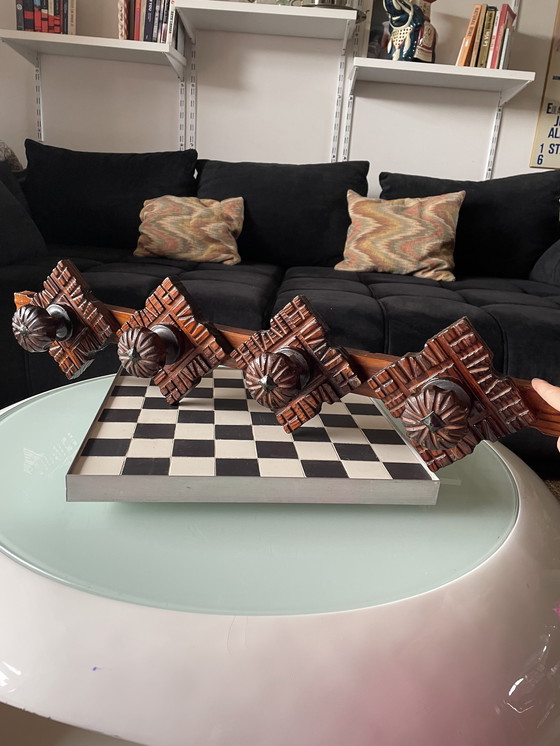 Image 1 of Primitiv Brutalistischer Kleiderständer aus Holz