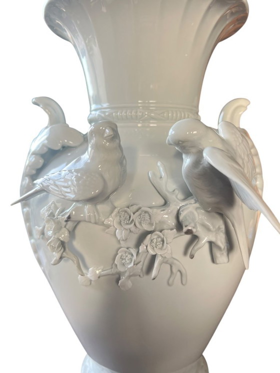 Image 1 of A.K. Kaiser porcelain vase with graceful handcrafted birds - courting blue tits - A masterpiece of porcelain art.