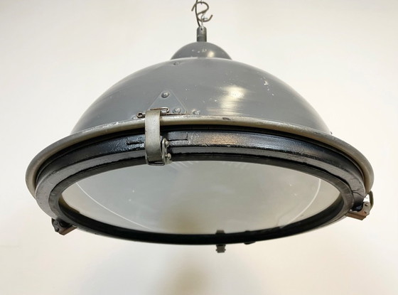 Image 1 of Lampada a sospensione industriale grigia con copertura in vetro trasparente, anni '70