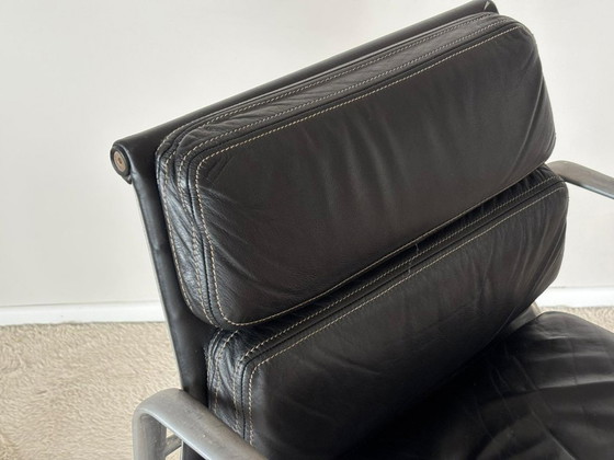 Image 1 of Sedia EA-208 Soft Pad in pelle nera, edizione storica ICF del 1973 di Charles Eames