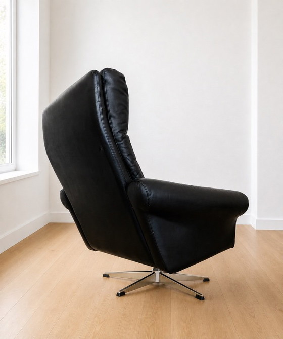 Fauteuil pivotant vintage danois en cuir noir, milieu du siècle, années 1970 – Leather (photo 4 of 13)