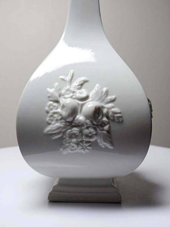 Image 1 of Small Vase, Reproduction of a Meissen Vase, 1715-1720, by Sheffield & Haviland, Limoges