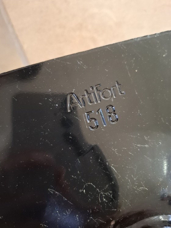 Image 1 of Artifort F518