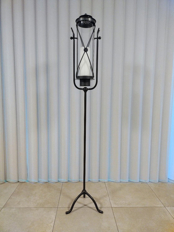 Image 1 of Luxe Vintage Gietijzeren Vloerkandelaar met Windlicht (H.150cm) – Binnen & Buiten