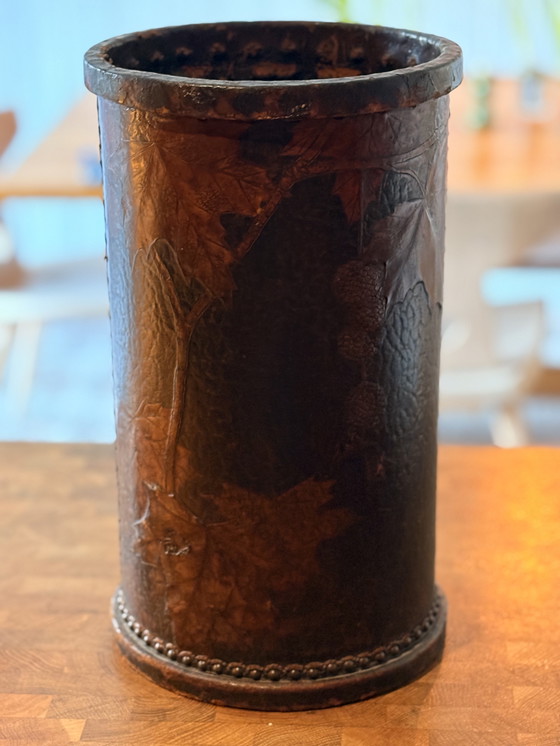 Image 1 of Antico contenitore in pelle – George Hulb – XIX secolo