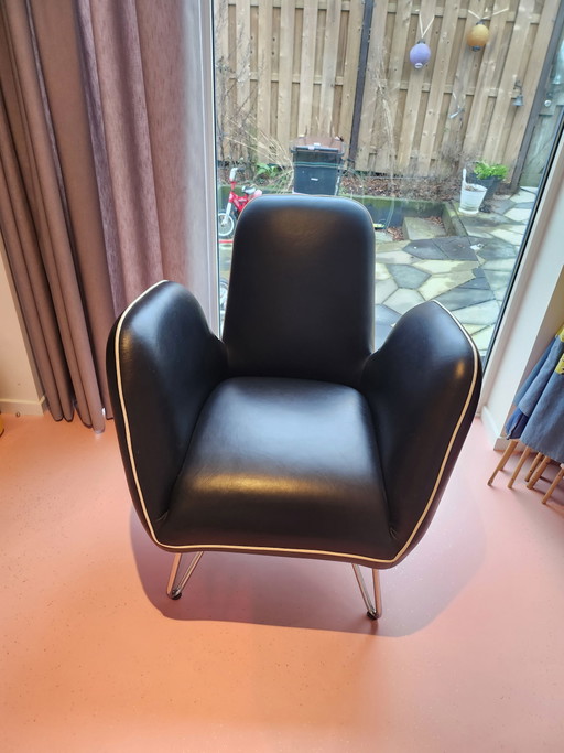 Black Leather Topform Pinto Design Armchair
